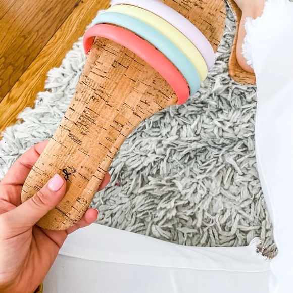 LAST PAIR: Puffy strap slide sandals in multi pastel - Picture 5 of 7